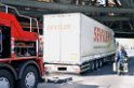 LKW blieb haengen Koeln Innere Kanalstr P49